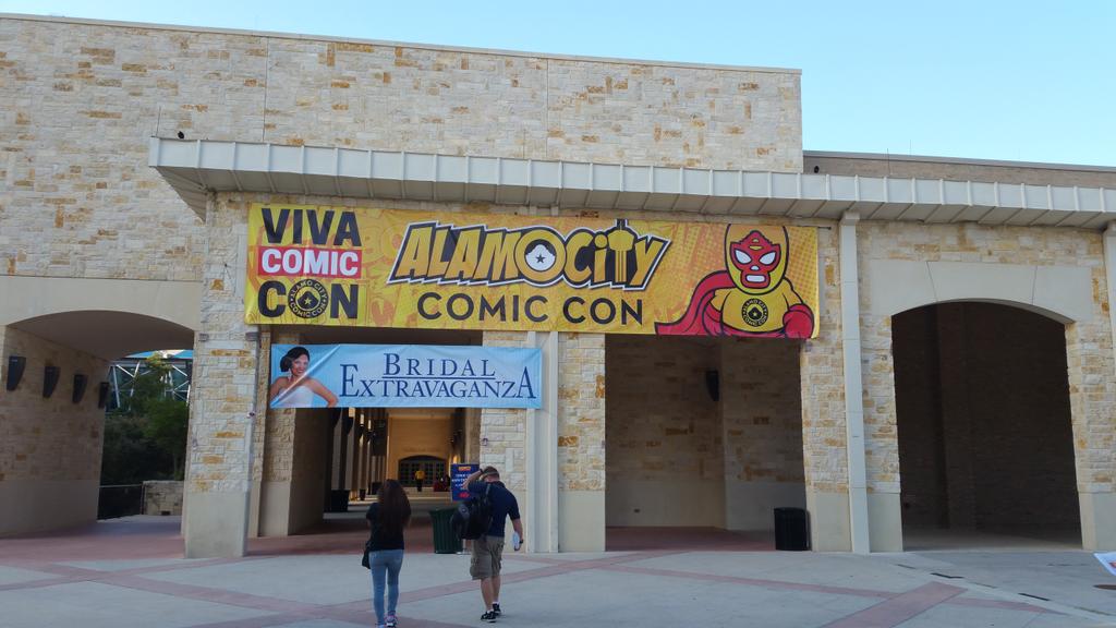 swiftjames's tweet photo. Someone thought this would be a good idea. Even better, there was an actual wedding at the convention too #swiftaccc http://t.co/uMssXH9cWk