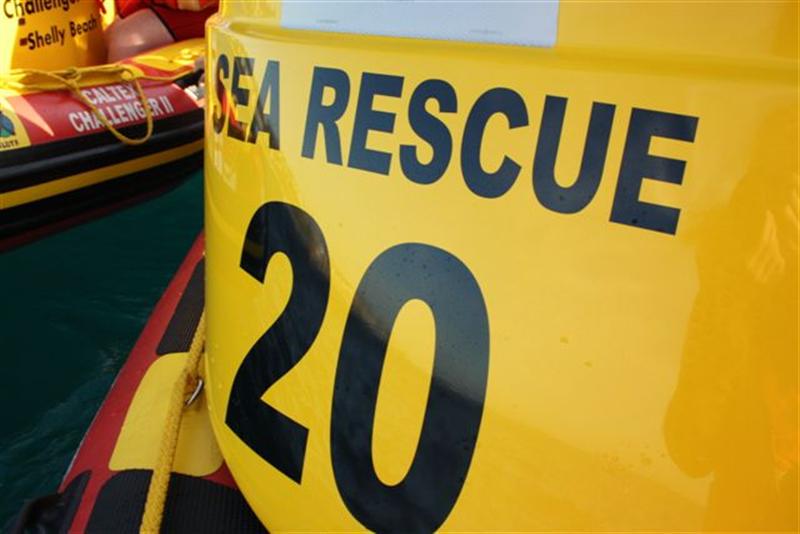 SCoastHerald's tweet photo. Warning: Strong currents expected. http://t.co/28LfqXeoGd @NSRI @shonasa57 @firedoor78 @sugz_51407 @DubePresh http://t.co/ncLfQKBvC7