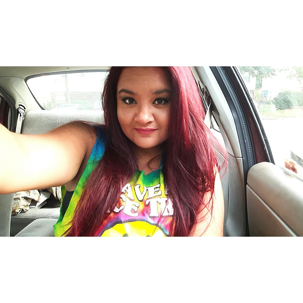 apri_miss's tweet photo. aye 👽 http://t.co/fnOoEjsWhH