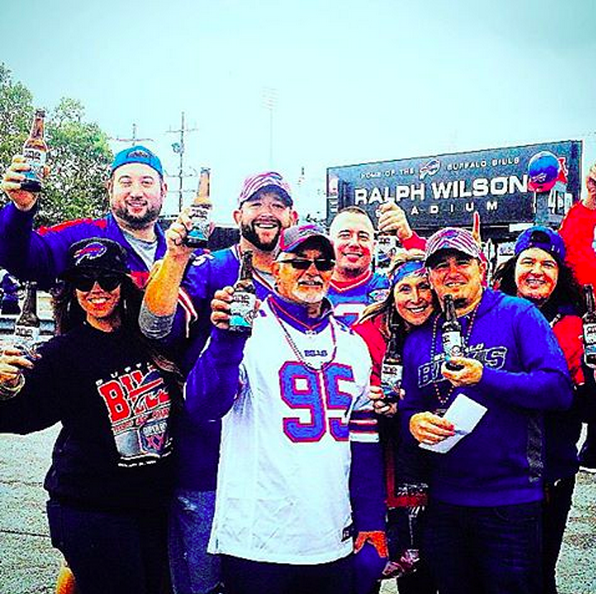 stbcbeer's tweet photo. Thx to the #STBC fans who chose our #onebuffalobeer to celebrate Sunday's @buffalobills W: http://t.co/dnJ6kyZIhg http://t.co/CFgQp9jSYu