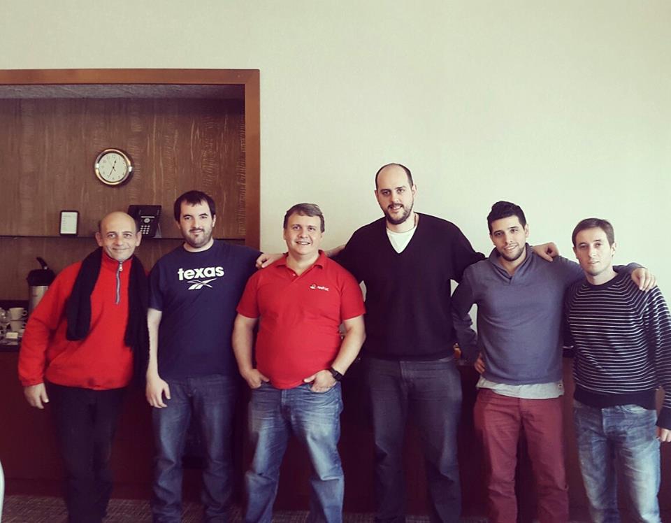 Harriagueasoc's tweet photo. Estamos muy contentos de compartir la primer capacitación mobile con #RedHat!! @RedHatNews @RedHatPartners http://t.co/v9zFK48GzQ