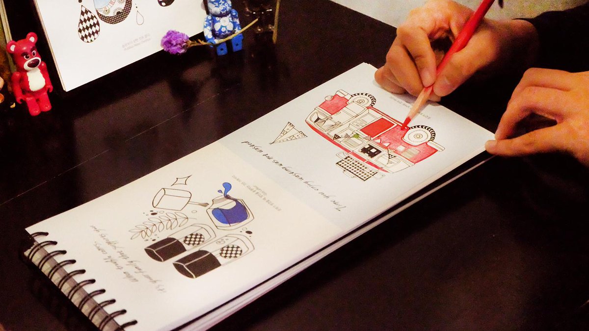 [RT이벤트] 영어명언+캘리그라피+컬러링 <긍정의 영어한줄> 출간 기념으로 RT하신 분 중 3분에게 책을 보내드려요!(9.22 마감) goo.gl/nqLufM #컬러링북 #무한RT #이벤트