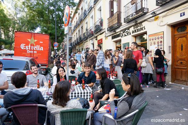 espaciomadrides's tweet photo. Estamos a 1 mes para #Tapapies2015 y ya están calentando motores con la tapas y conciertos http://t.co/OScto6KoN0 http://t.co/fJoe5qNtZ6