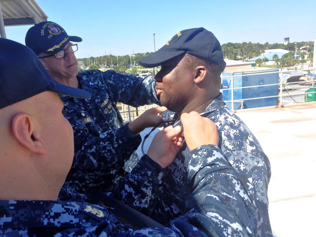 Gettysburg_CO's tweet photo. CONGRATS to OS1 Williams! Advanced today as part of the Navy's new Meritorious Advancement Program #Deedsnotwords CO http://t.co/n19QD8BOuz