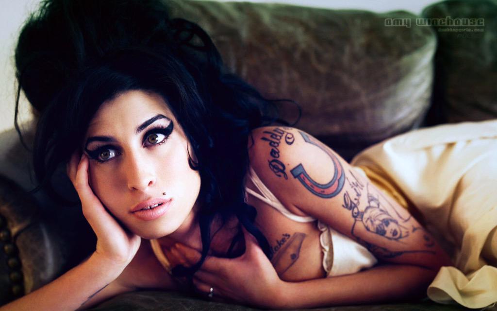 Happy Birthday to Amy Winehouse! She was such a talented badass. I wish I could\ve seen her live. RIP 