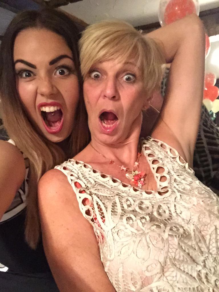ChloePookie's tweet photo. #family #auntie #wedding #sillyface #browsgame #eyebrows http://t.co/8zPHj49Vej