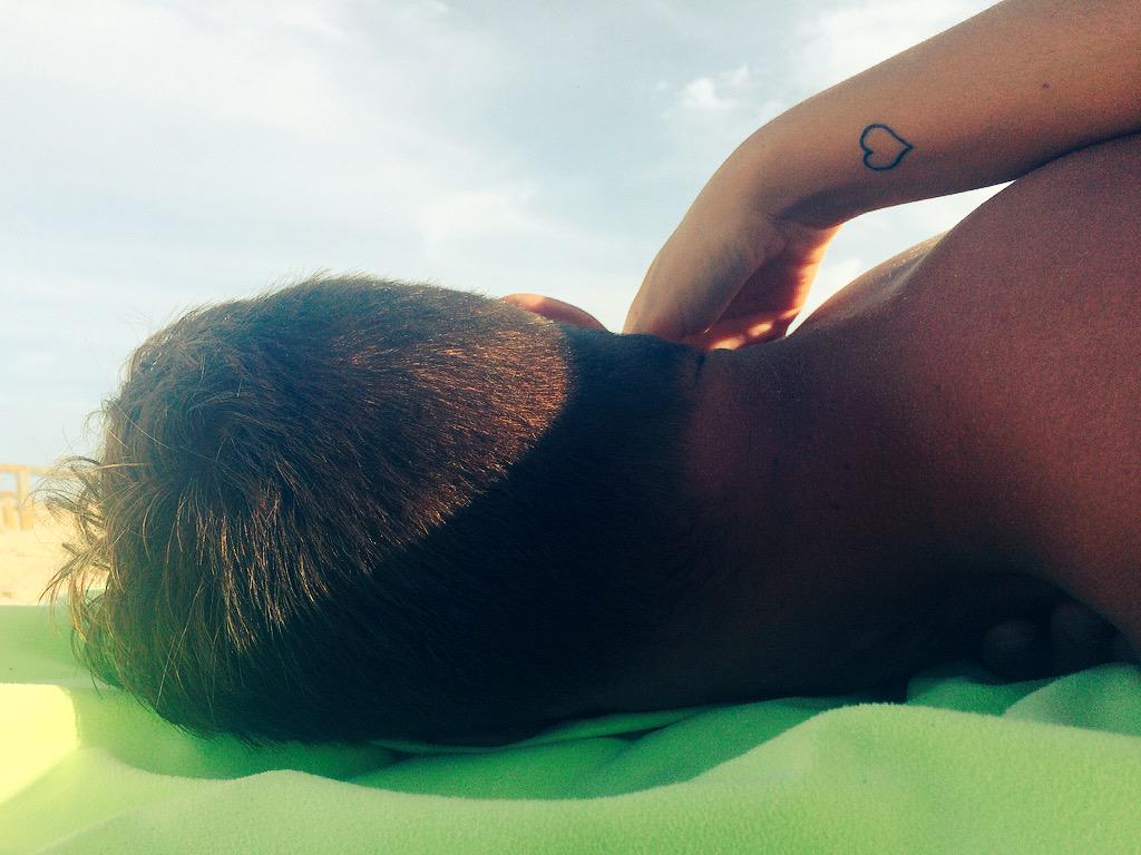 Rocihdlt's tweet photo. Primer día de trabajo😓! Que vuelvan las siestas playeras! #remember💜 http://t.co/ZAASld2adW