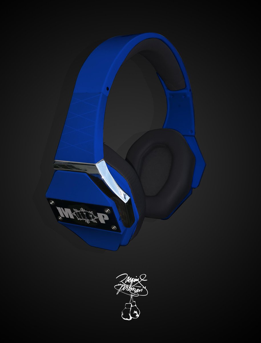 PacmanOfficial's tweet photo. Beats By Manny. Limited Qty Autographed Manny Headphones. http://t.co/3TiA5nUFti #MannyPacquiao http://t.co/D5oztQQEUr