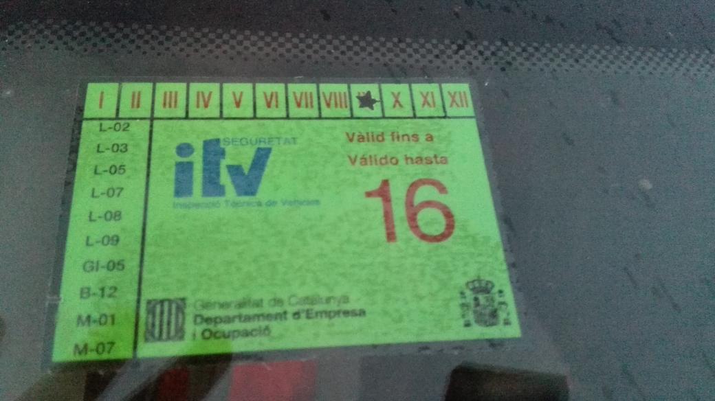 Lopezny77's tweet image. Una enganxina pel cotxe 45€,al meu poble hem diem estafa! #itvfail