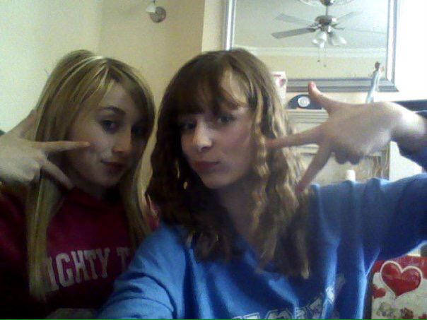courtcott's tweet photo. Happy birthday to my year seven buddy! Forever loving you @aimeewoods3 🎉🔞 http://t.co/RYSxwt6G1H