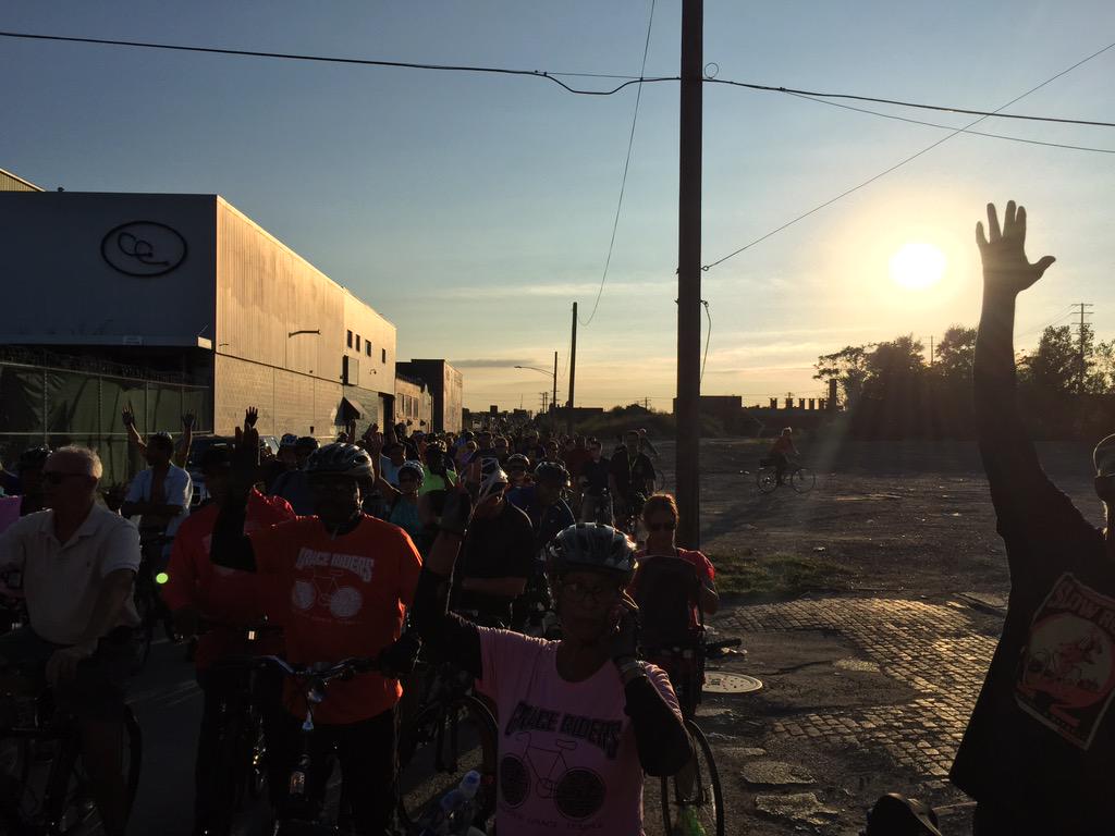 mtbert's tweet image. In Detroit to keynote #TechonomyDetroit tomorrow, but first...slow roll Detroit baby!!!