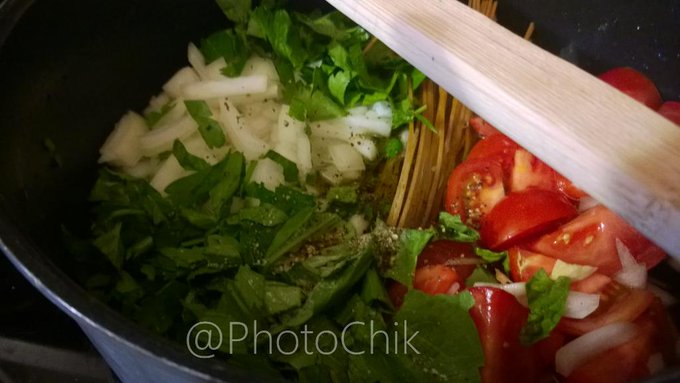 One pot pasta, looks so pretty even before it's cooked. http://t.co/NUS6c8rL1a<a href="/tag/mvsales"class="tags"><span>#mvsales</span></a>