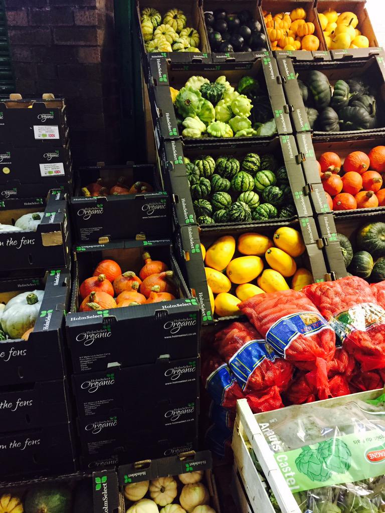 CheshireProduce's tweet photo. It's all arrived!!... We've got more selection than we've ever had!.... #organic #squash #FRESHPRODUCE http://t.co/xjMggO942c