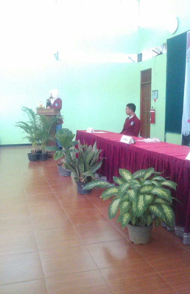 SMA N 6 Semarang tweet media