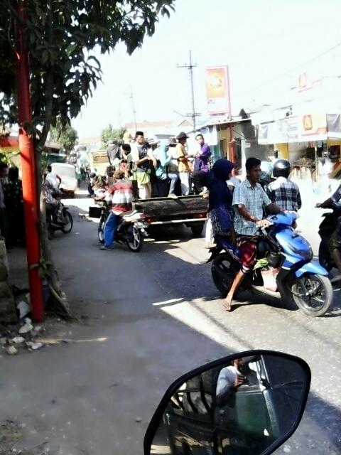 #pasar Blumbungan #Pamekasan macet, tapi jaringan ini gk ada macet2x <a href="/indosatmania/">Indosat Ooredoo</a>  @indosatcare  <a href="/indosatjatim/">indosatjatim</a> 👍👍👍👍👍