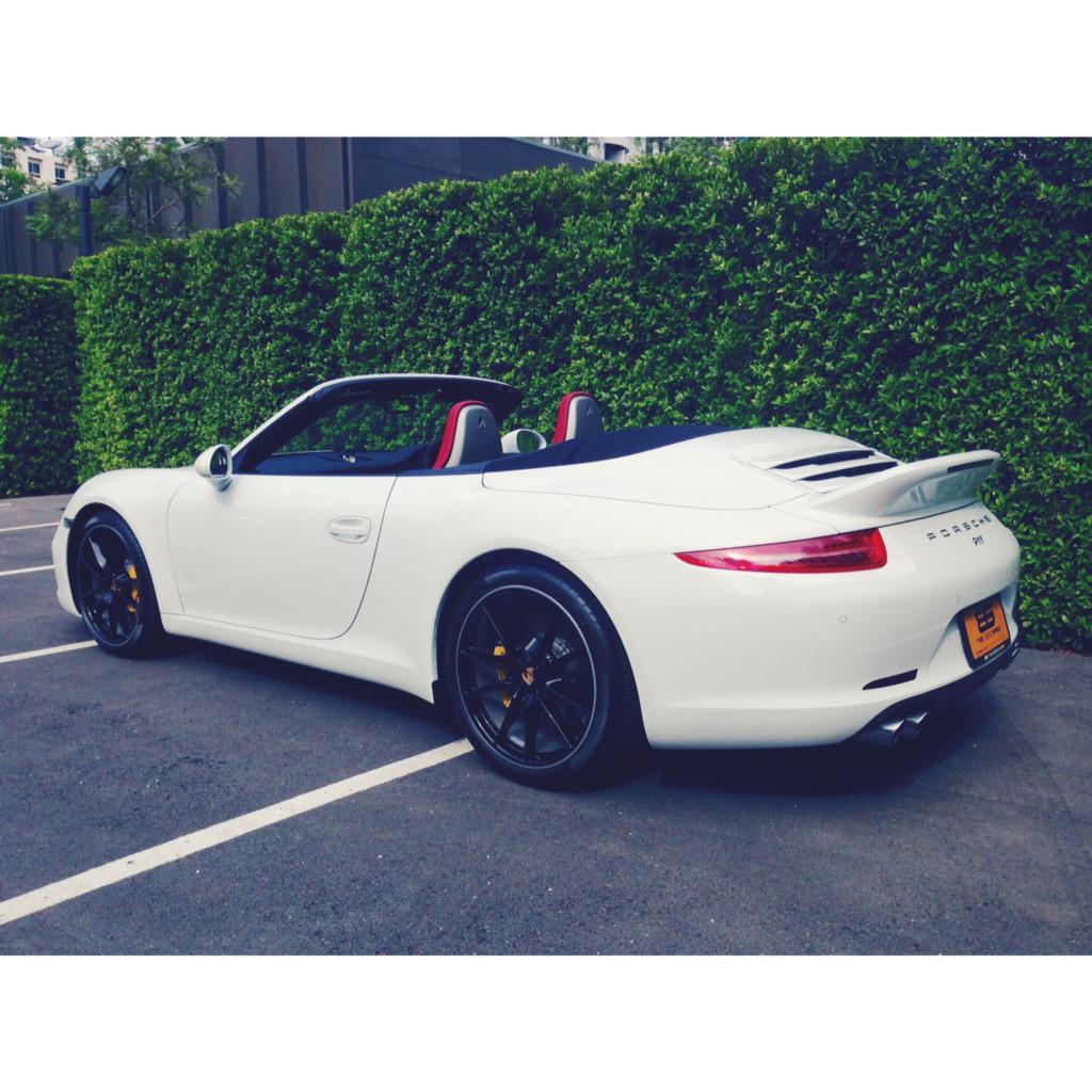 Pafimh's tweet photo. ขาย PORSCHE 911 carrera s cabriolet 14,800,000 บาทครับ สนใจติดต่อ 084-29642-55 ภา line:pafeeling http://t.co/zM42whRKqi