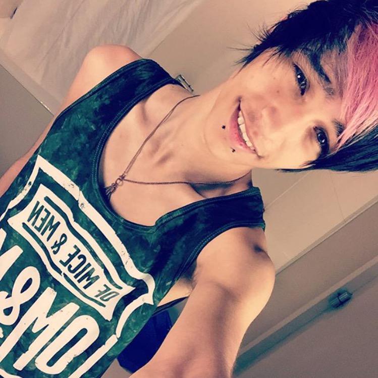 Sorry but uh yeah. I'm new so rt pleasee?