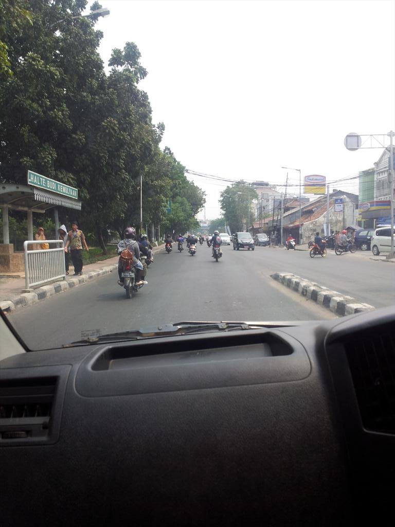 aminarmada's tweet photo. @RadioElshinta lalin di jl.abdul muis arah tanah abang ramai lancar http://t.co/8yVQPAkgeG