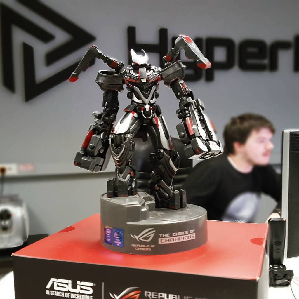 Otherbots's tweet image. Подарок от наших хороших друзей и партнёров @asus_rog_russia #hyperpc #asus #rog #rognation #republicofgamers #асус…