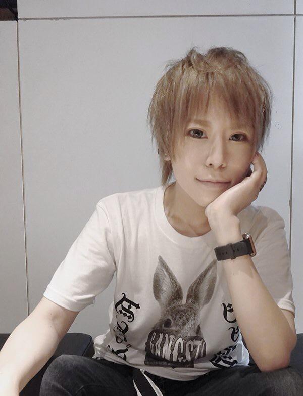 shiro_yuki6's tweet photo. #VALSHE_BD #ValsheRusFans #WorldForValshe #VALSHE生誕祭 
SO BEAUTIFUL NICE PERSON BORN AT THIS DAY!!! HORAAAY!!! http://t.co/PWJaLv4lrc
