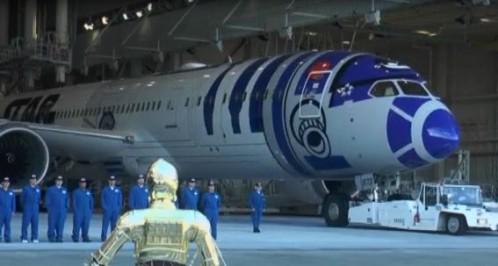 yasequeregalar's tweet photo. Mira el Boeing Star Wars de los Japoneses #StarWars  http://t.co/pKSjnAi2E7 http://t.co/iYWqcRQp41