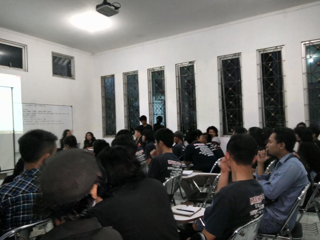 HMMWASTU23's tweet photo. Rapat MABIM Himpunan Mahasiswa Mesin STT Wastukancana Purwakarta @ekoadityow_  @Ridwansyah_NDS  @RizkyNator http://t.co/B0saY6IWhl