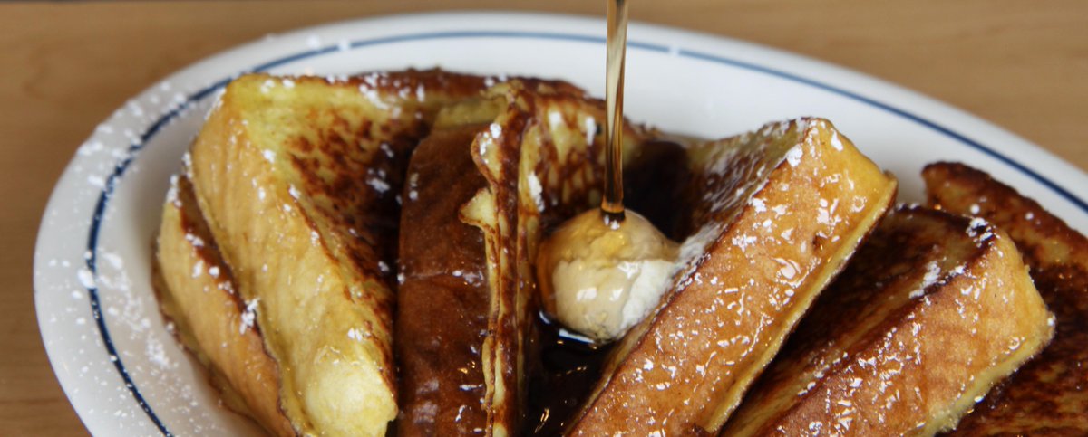 IHOP's tweet photo. Who says breakfast isn't an all day type of thing? http://t.co/EWkNhGDzty