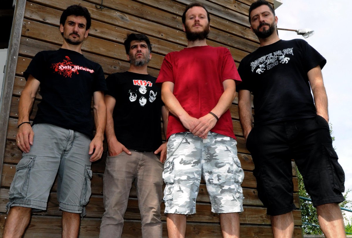 mattogrossoAD's tweet image. Amigos en Twitter (61): Hoy... WISDOM goo.gl/L3HhKl  @WisdomPodre @MetalKorner