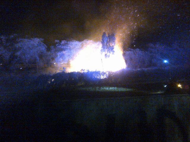 Terjadi kebakaran dekat GDC Depok sdg dalam penanganan Pemadam Depok