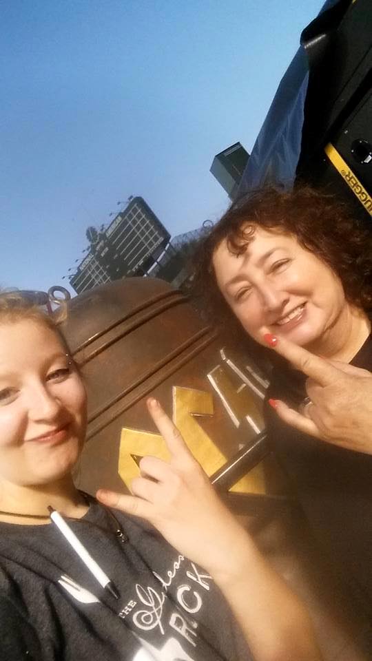 goddessgrocer's tweet photo. The Goddess herself @DebbieSharpe, getting things ready for #ACDC tonight at #Wrigley http://t.co/tRtatbJdIS