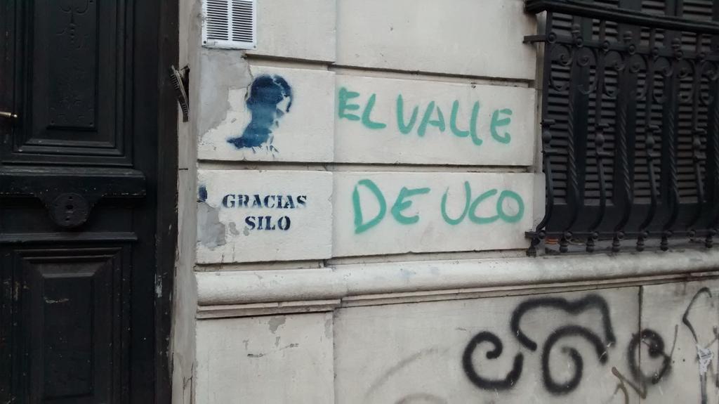 anacecleta's tweet photo. Vas caminando por Barracas, con mansa melanco de martes y ves esto... #QuieroAsadoYTortitas http://t.co/RhaeBO1Zsv