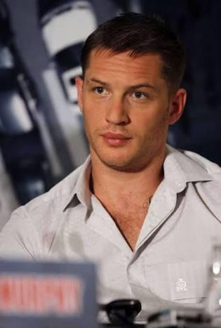 Happy 38th birthday to the British motherfucker God of pretty lips; Tom Hardy. 