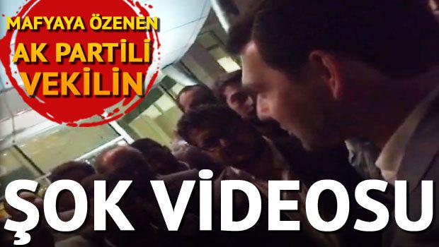 Hurriyet's tweet photo. Mafyaya özenen AK Partili vekilin şok kaydı: ‘Hatamız bunlara zamanında dayak atmamak oldu!’ http://t.co/AOsMjh2SNe http://t.co/8y5lnz1ZVk