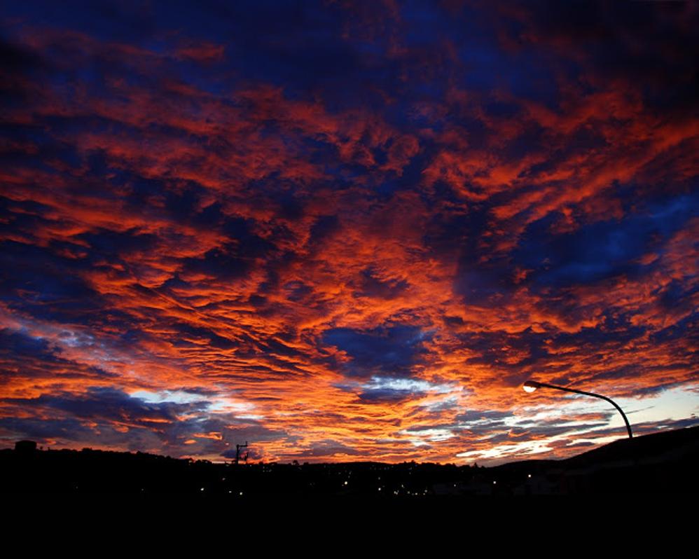 noticias24's tweet photo. EN FOTOS | Barquisimeto, ciudad de los atardeceres encendidos de colores - http://t.co/Yxo7Fa11r8 http://t.co/g5ABeJXGC8