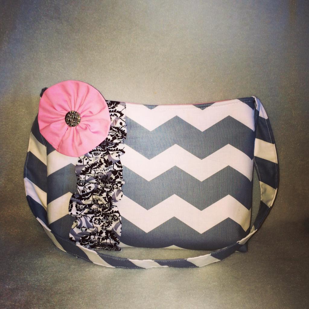 jamiwillard's tweet photo. New sewing projects #boutique #handmade #ooak #chicbagz #berrybagz http://t.co/dXHNtdIKDq