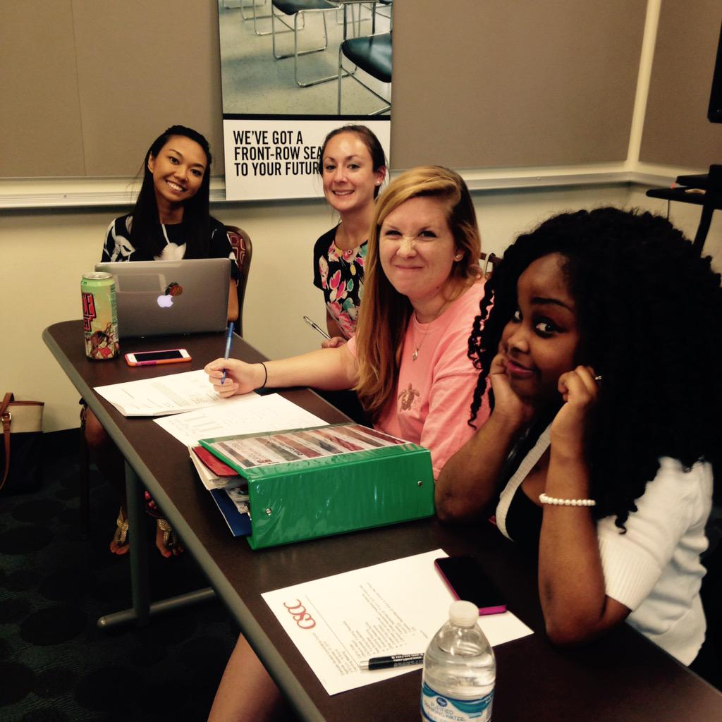 ArmstrongGSCC's tweet photo. The GSCC exec board working hard to better benefit the graduate students here at Armstrong! #GoPirates http://t.co/NweLhGnyNJ