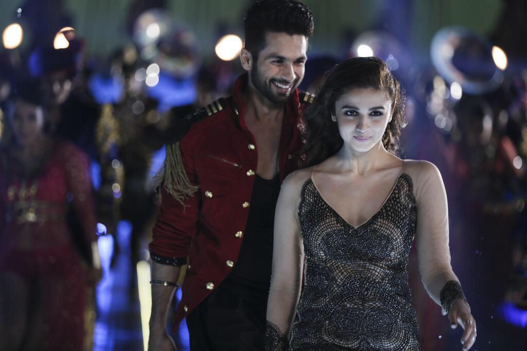 NeelNeelema's tweet photo. How cute do #Shalia look in #ShaamShaandaar? #RT if you want to see the song launch LIVE later today! http://t.co/CsksO3k7iE