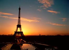 JuliiStoesselOk's tweet photo. Éveil à Paris!😍 Belle journée à travers la France🇫🇷 #JulietaTour2015 http://t.co/vBKAbKk7h5