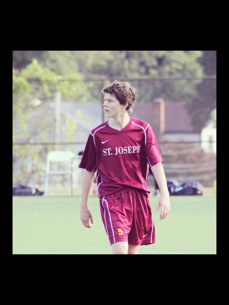 SJSocBombsquad's tweet photo. Happy birthday to a fan favorite and our captain @BDerleth9 http://t.co/pqoX8VNWu3