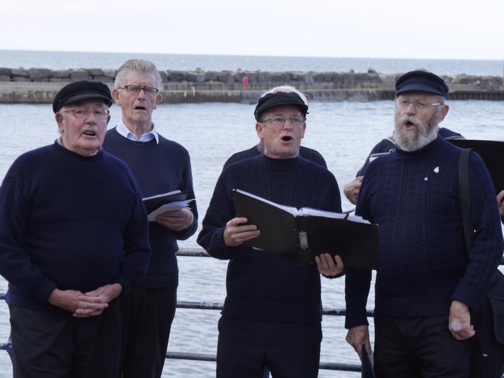 staithesartist's tweet photo. Steers Men in fine voice #staithesfest http://t.co/93rfyuHH9D