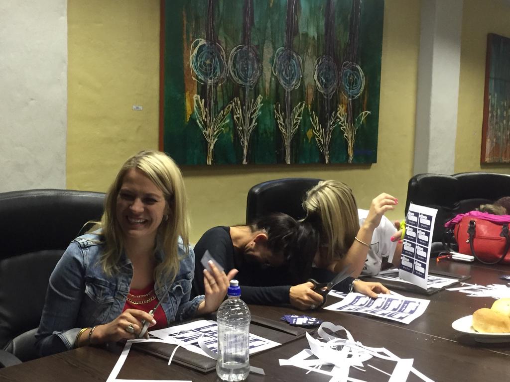 <a href="/CaringDaisies/">CaringDaisies</a> besig met die laaste voorbereiding vir ons veiling <a href="/anriavanheerden/">anria van heerden</a> <a href="/YollasSt/">Yollas</a> <a href="/hykieberg/">hykieberg</a> <a href="/kevinleoza/">Kevin Leo</a>