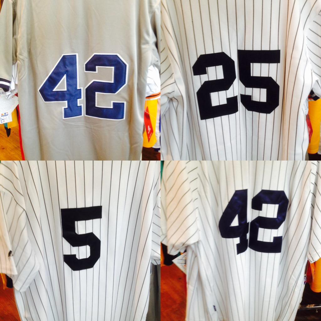 TheLockerpty's tweet image. Tenemos para ustedes Jersey de los @yankees para los fanáticos del beisbol⚾️ @thelockerpty ! Te esperamos