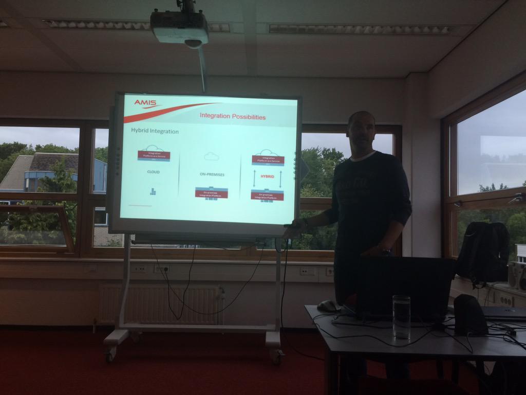robertvanmolken's tweet image. Tonight #Cloud SIG at @AMISnl. Now Aldo Schaap is talking about #OracleICS & #OracleSOACS including the #HybridCloud