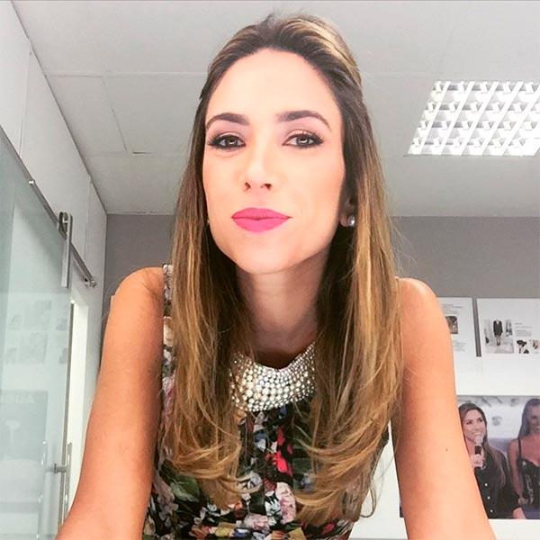 SBTemRevista's tweet photo. As apresentadoras do SBT desfilam com makes incríveis e fáceis de copiar! Veja inspirações: 
http://t.co/lx6Lx7HO0b http://t.co/olgXaYBg8S