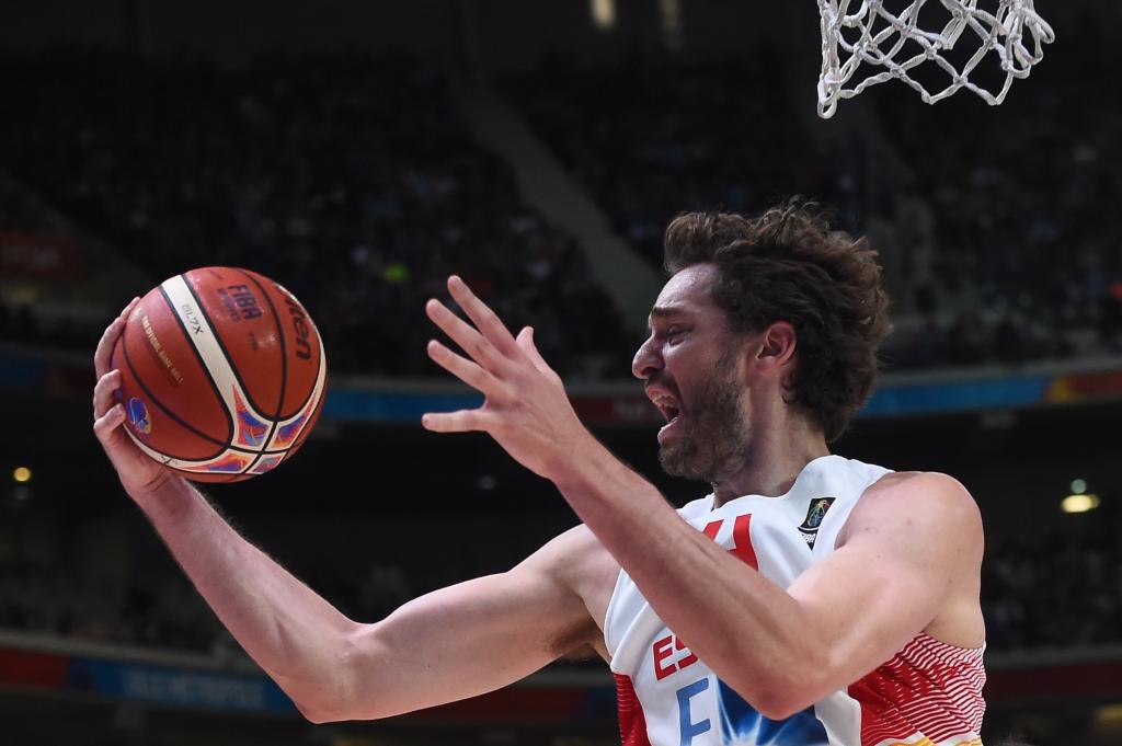 marca's tweet photo. DESCANSO #Eurobasket2015🏀 | España 39-32 Grecia. ¡Que no estamos tan mal! http://t.co/3EGJwTBJKR en @MarcaBasket http://t.co/jNwoxUF4To