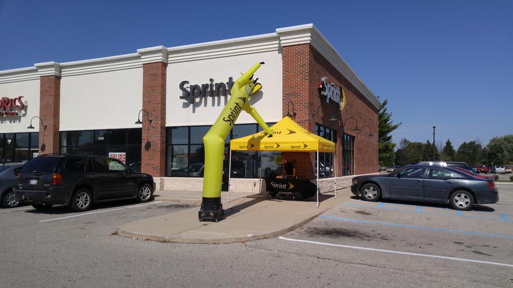 bbeadl01's tweet photo. Turn it up Tuesday! Driving location awareness with outdoor ONYX demonstrations! @SprintNERegion #TurnItUpTuesday http://t.co/WJoK9787d2