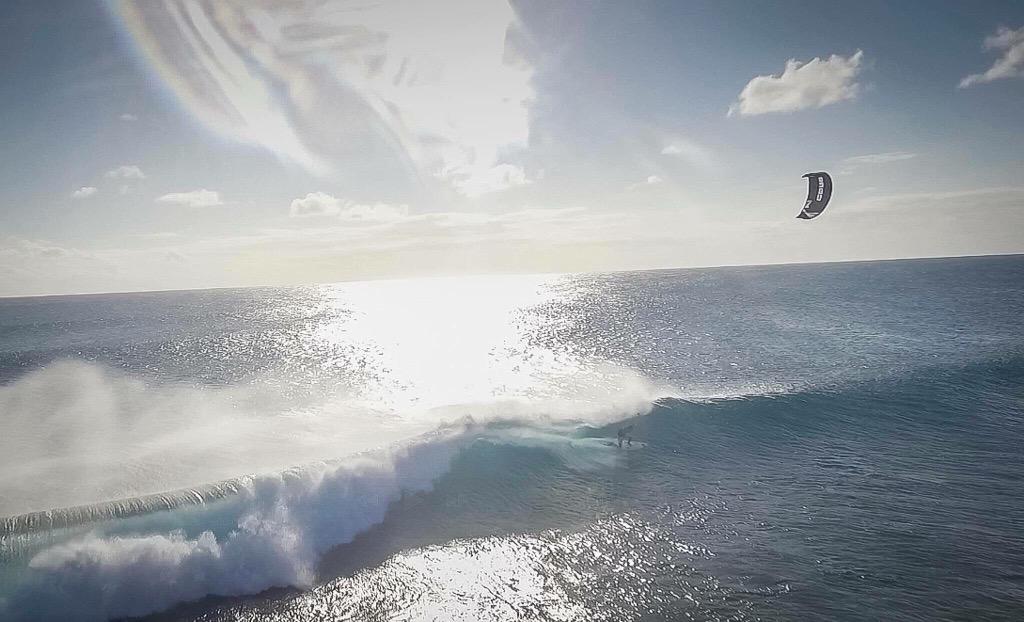 The Section is the ultimate barreling weapon! 
#COREkites #Tricktionary #OneEye #BlackEyeInTheSky