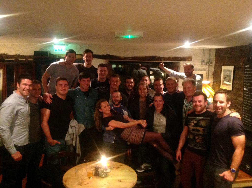 Monday's Rock!! Thanks so much <a href="/Munsterrugby/">Munster Rugby</a> <a href="/Tomas_OLeary/">Tomás O'Leary</a> a pleasure to feed these gents &amp; legends #standupandsing