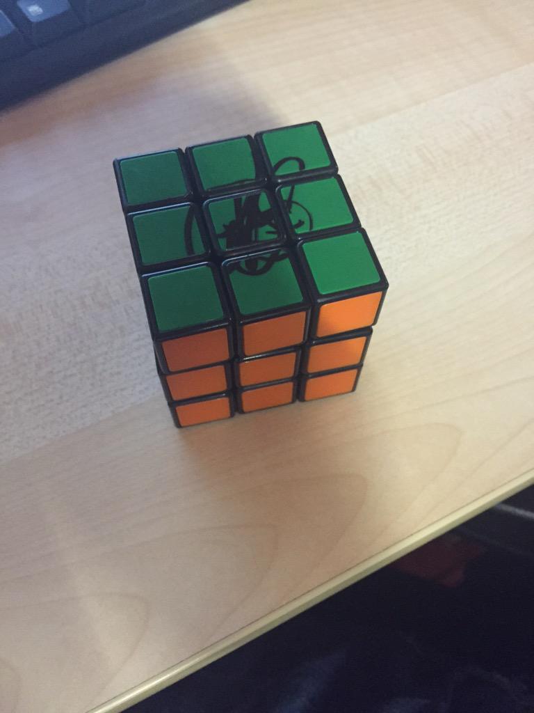 Original von <a href="/justinbieber/">Justin Bieber</a> gelöst &amp; unterschrieben. Wird morgen früh 7 Uhr 7 verlost. Einschalten!