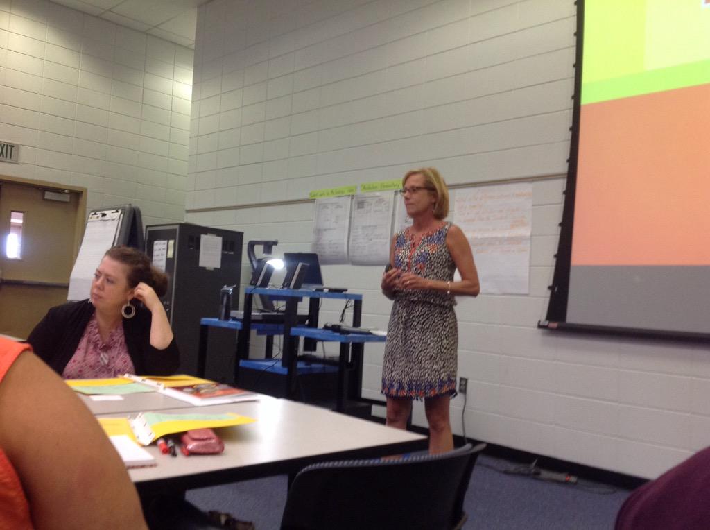 DixieDragons082's tweet photo. Kuddos Beth Long for useful GCC ELA Cycle 2 PD! We are #cycle2JCPSReadyAndLiterate #CrossCurricularScience http://t.co/GuQda9rS4V